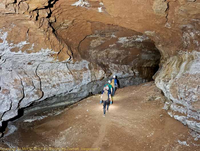 Capitan Caverns